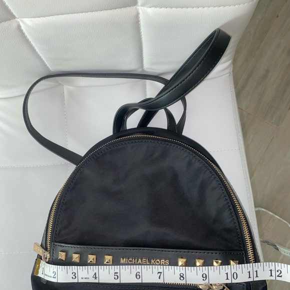 MICHEAL KORS BLACK AND GOLD MEDIUM KENLY BACKPACK - Picture 5 of 9